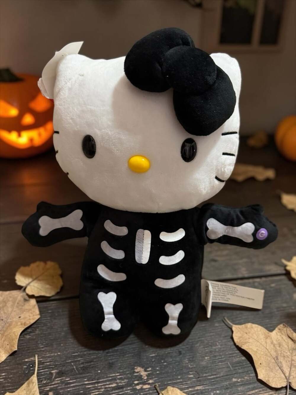 Hello Kitty Halloween Animated Skeleton Side Stepper, Black & White NWT)